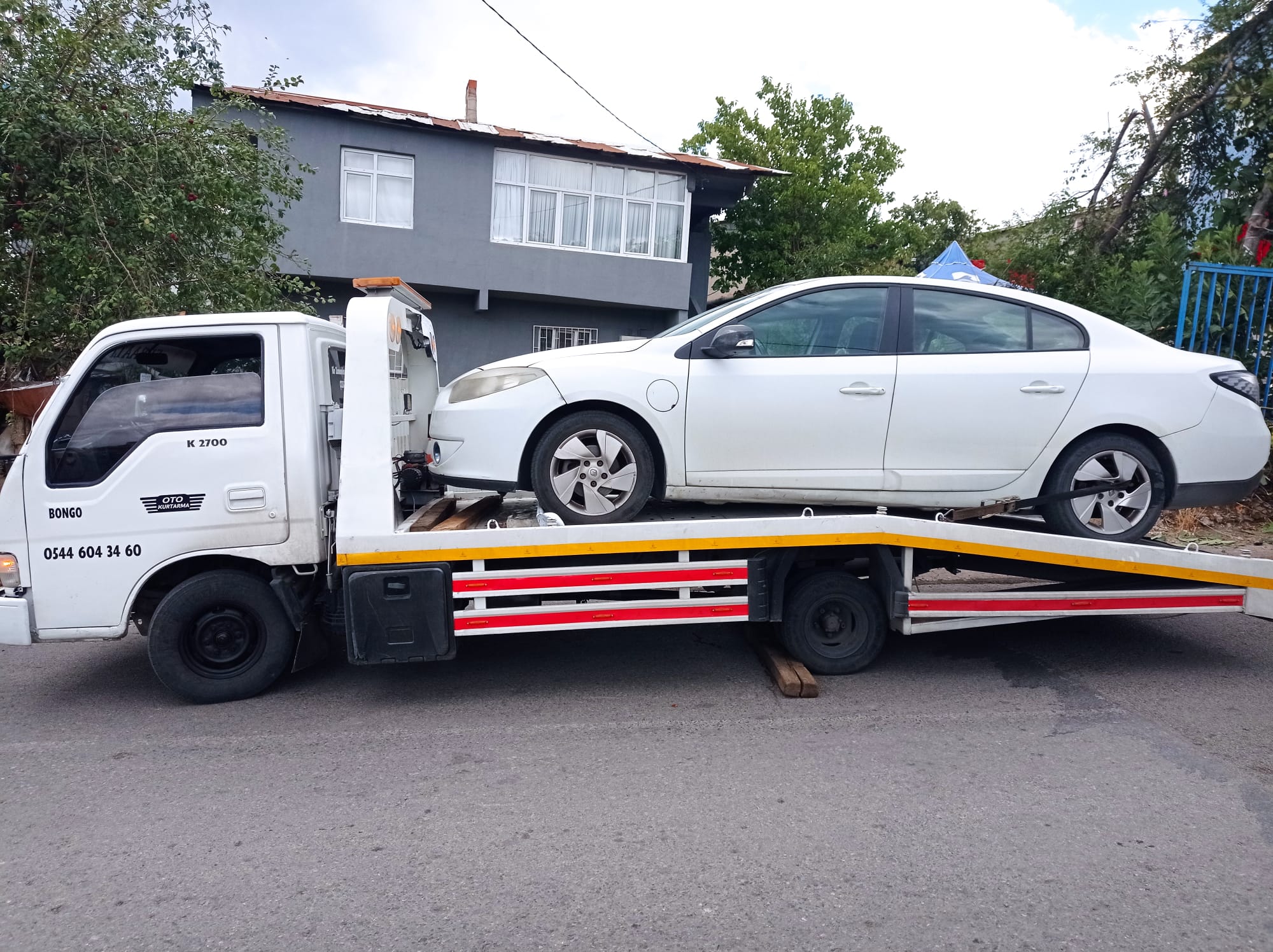 İstanbul vinçli oto kurtarma hizmeti hendek çıkarma çekici